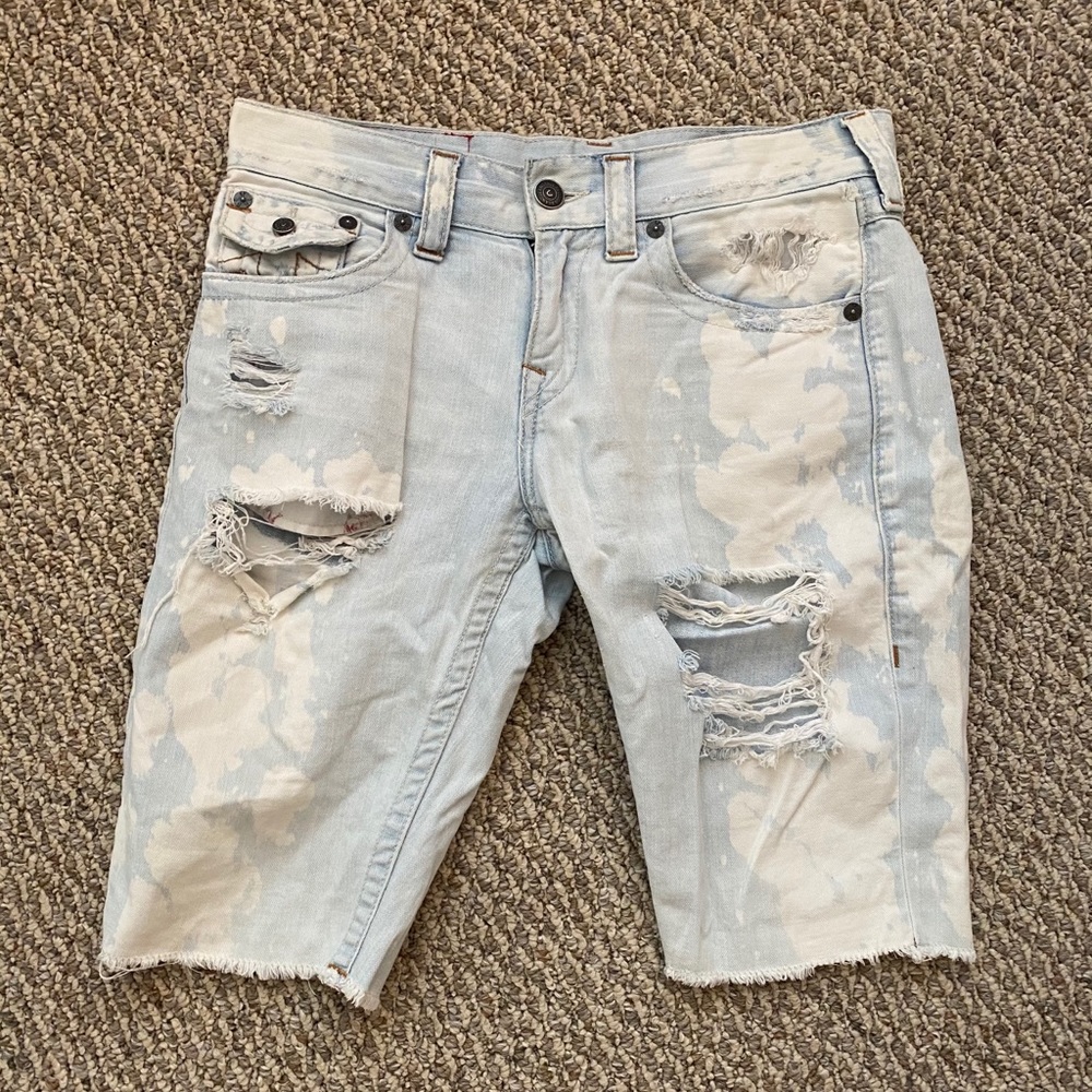 Light paint splatter “True Religion” jean shorts